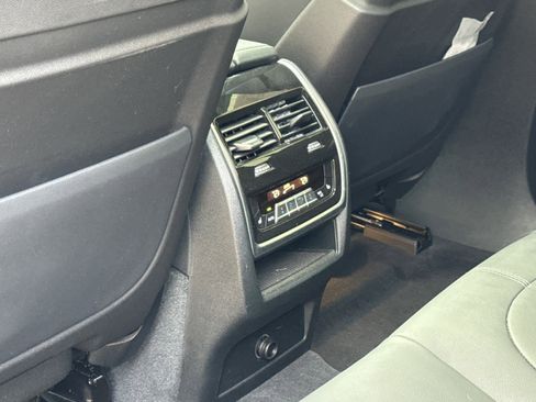 Certified 2022 BMW X6 xDrive40i w/ M Sport Package image 18