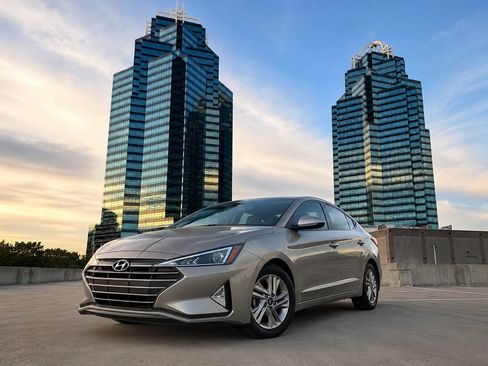 Used 2020 Hyundai Elantra SEL w/ Cargo Package (C1) FWD image 1