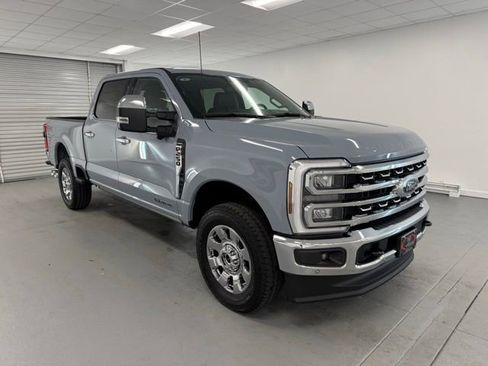 New 2026 Ford F250 Lariat w/ Lariat Premium Package image 3