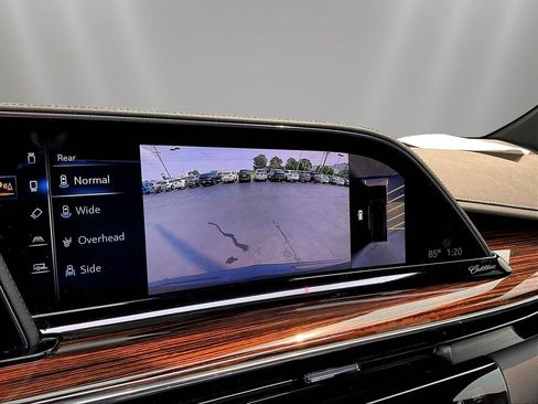 Used 2022 Cadillac Escalade Premium Luxury AWD/4WD image 14