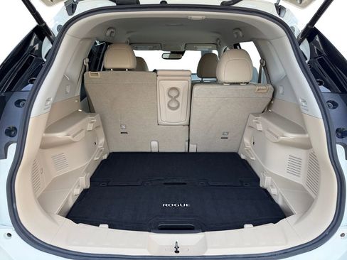 Used 2017 Nissan Rogue SL image 18