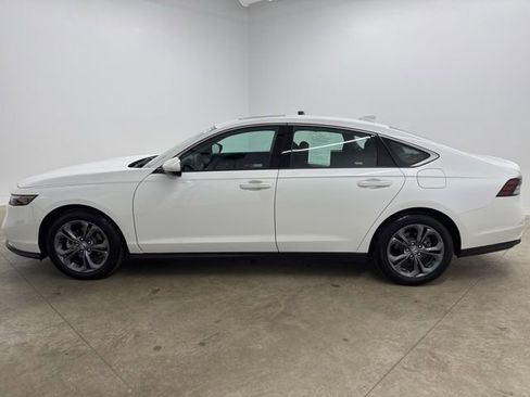 Certified 2023 Honda Accord EX image 8