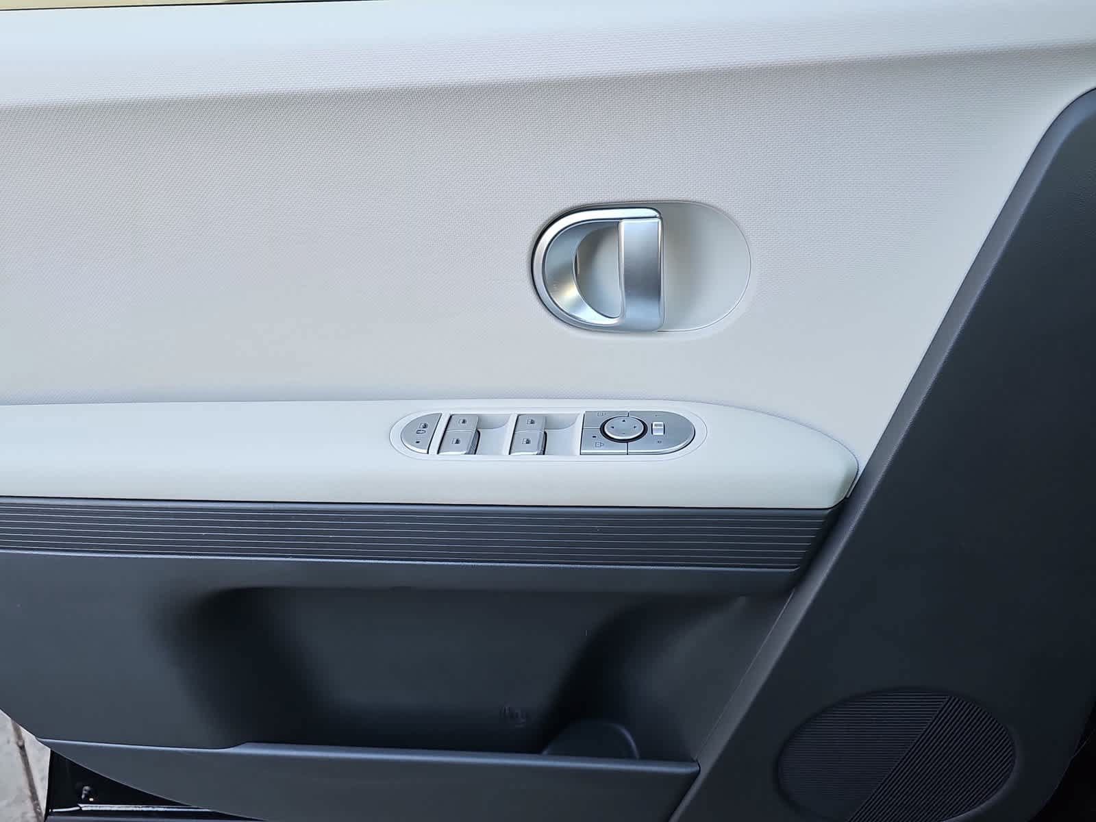 Certified 2024 Hyundai Ioniq 5 SEL RWD image 28