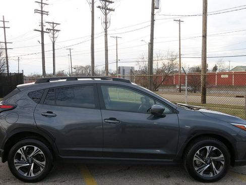 Used 2024 Subaru Crosstrek 2.0i Premium image 5