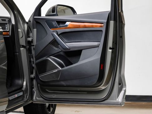 Used 2023 Audi Q5 2.0T Premium Plus w/ Premium Plus Package image 48