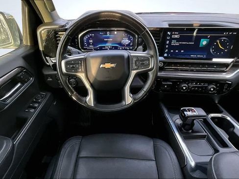 Used 2023 Chevrolet Silverado 1500 LTZ image 9