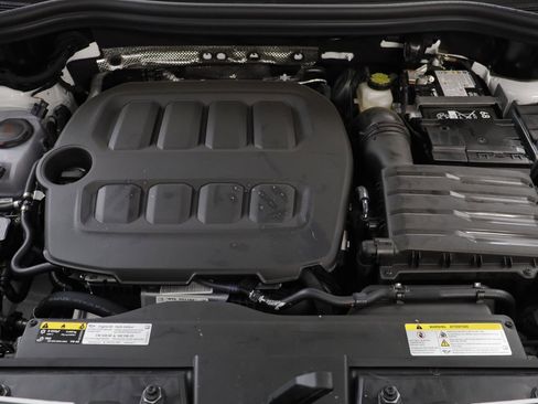 New 2026 Volkswagen Tiguan SE image 22