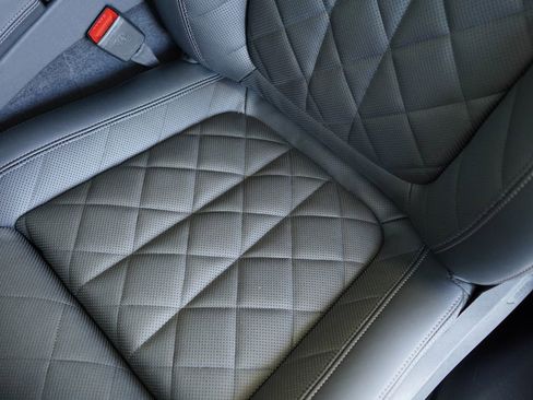 New 2026 BMW X5 sDrive40i w/ Executive Package image 12