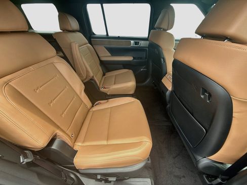 New 2027 Hyundai Santa Fe Limited FWD image 19