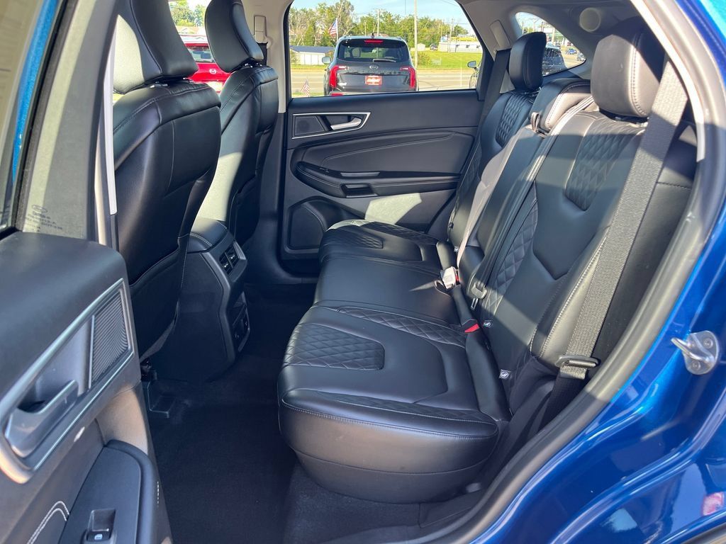 Used 2024 Ford Edge Titanium AWD/4WD image 29