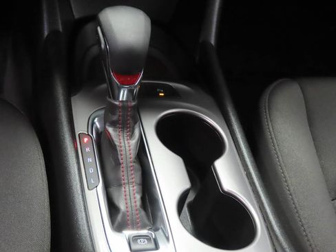 Used 2025 Chevrolet Malibu RS FWD image 8