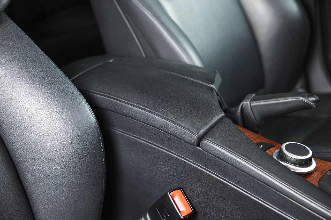 Used 2008 BMW M5 RWD image 89