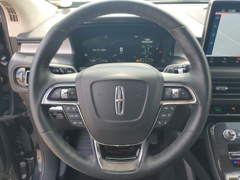 Used 2023 Lincoln Nautilus AWD w/ Premium Package image 14