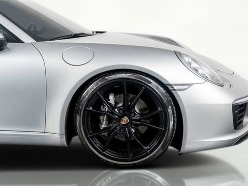 Used 2017 Porsche 911 Carrera image 6