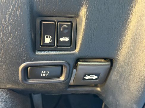 Used 2010 Lexus SC 430 Convertible image 27