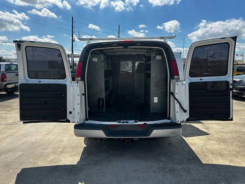 Used 2001 Chevrolet Express 1500 image 25