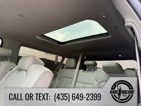 Used 2023 Jeep Wagoneer L Series III w/ Premium Group I AWD/4WD image 31