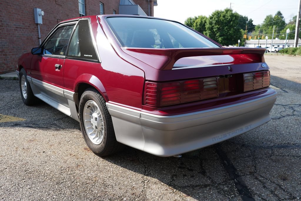 Used 1989 Ford Mustang GT RWD image 6