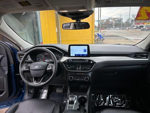 Used 2022 Ford Escape SEL image 14