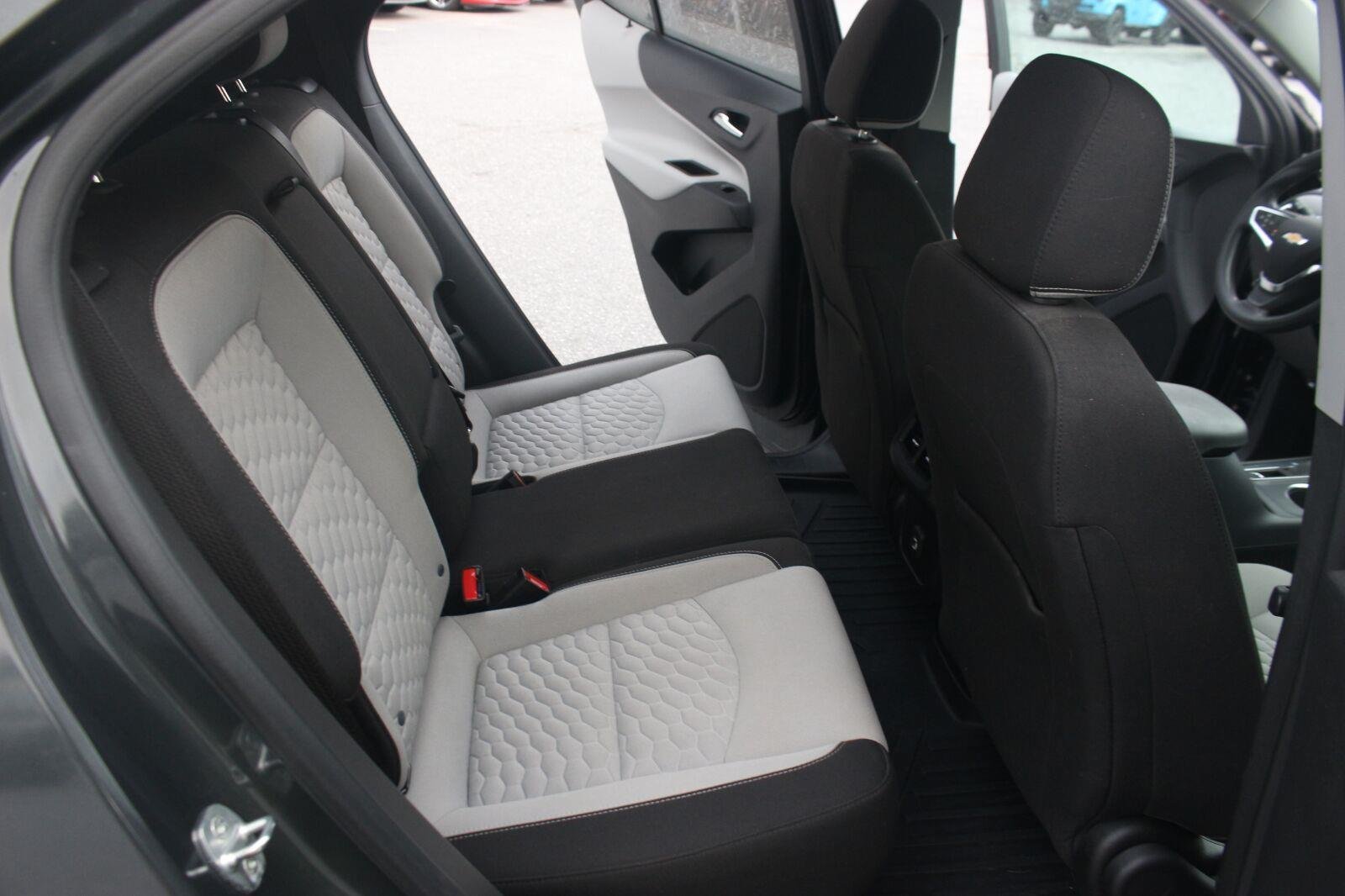 Used 2021 Chevrolet Equinox LS w/ LS Convenience Package FWD image 31