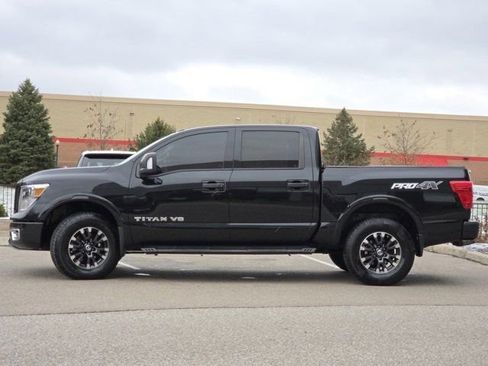 Used 2018 Nissan Titan PRO-4X w/ Pro-4x Convenience Package image 23