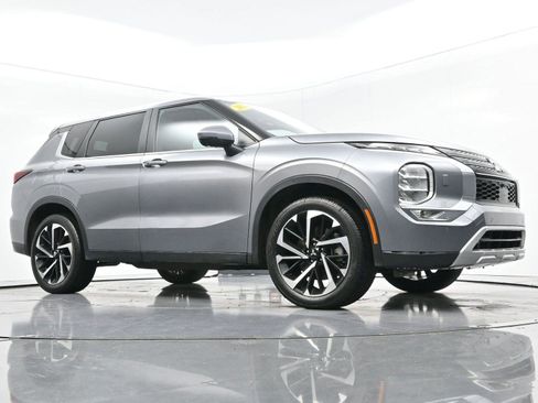 Used 2022 Mitsubishi Outlander SE image 49