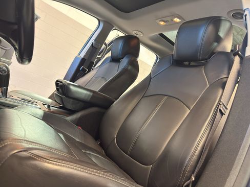 Used 2014 Chevrolet Traverse LT w/ LPO, 'HIT The Road' Package AWD/4WD image 14