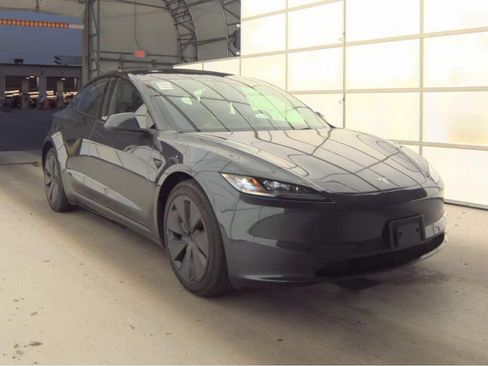 Used 2024 Tesla Model 3 Long Range RWD image 4