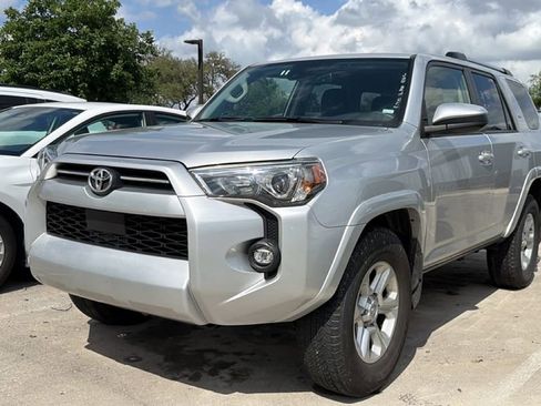 Used 2024 Toyota 4Runner SR5 image 16