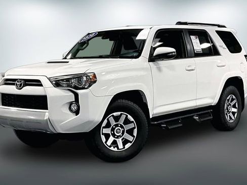 Used 2020 Toyota 4Runner TRD Off-Road Premium w/ Moonroof Package image 3