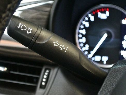 Used 2019 Buick Envision Premium w/ Driver Confidence Package image 56