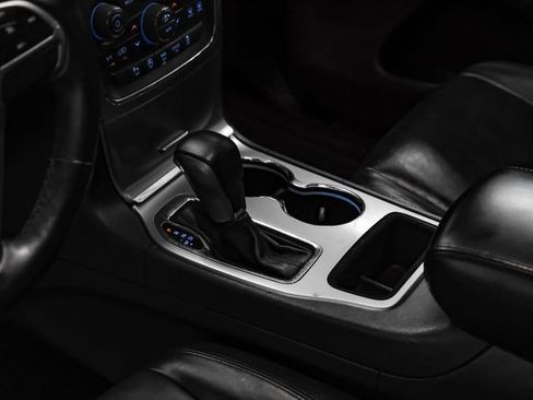 Used 2018 Jeep Grand Cherokee Limited image 24