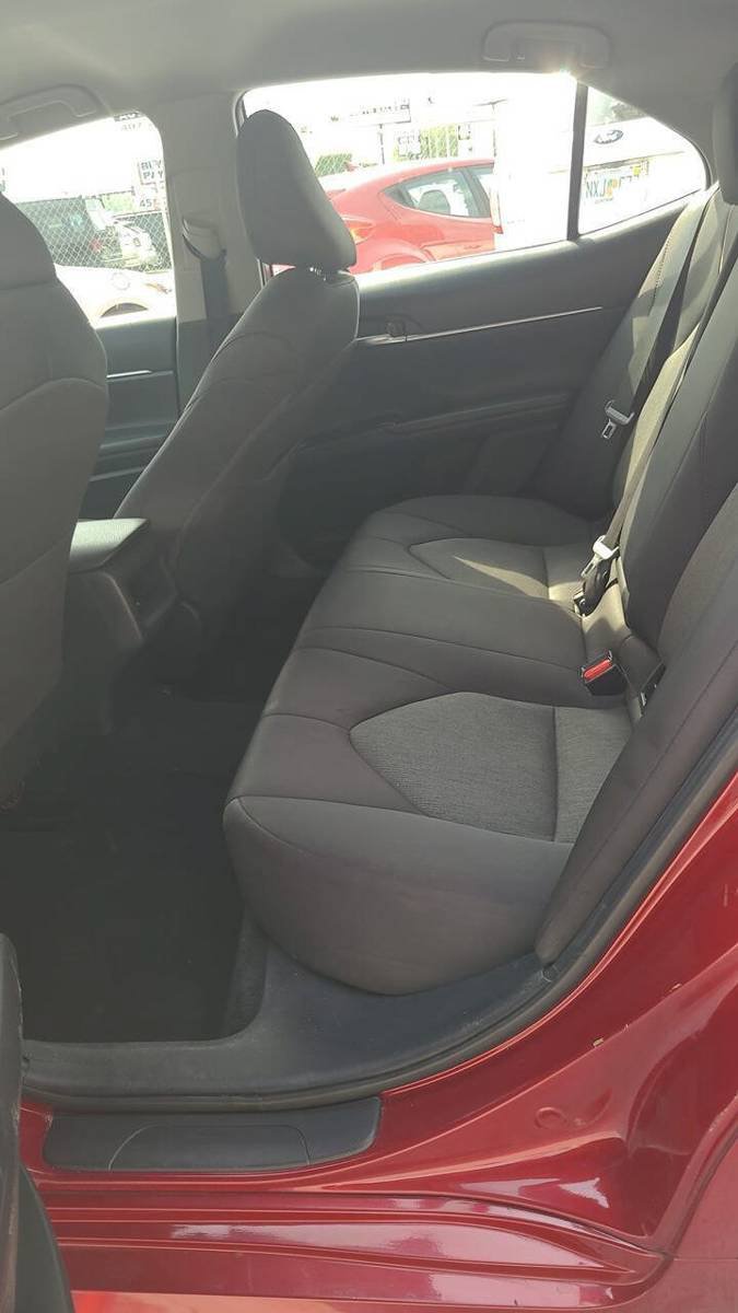 Used 2020 Toyota Camry LE FWD image 6