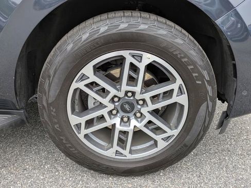 Used 2025 Ford Expedition Active image 11