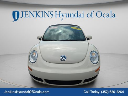 Used 2008 Volkswagen Beetle SE FWD image 12