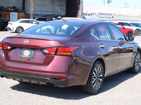 Used 2024 Nissan Altima 2.5 SV image 5