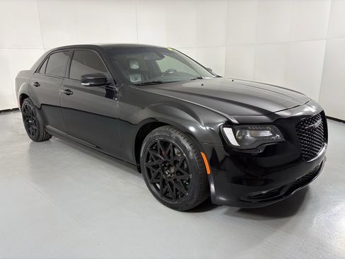 Used 2021 Chrysler 300 S image 2