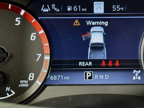 Used 2024 Nissan Frontier PRO-4X w/ Technology Package image 9