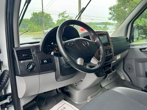 Used 2017 Mercedes-Benz Sprinter 3500 image 13