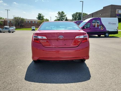 Used 2013 Toyota Camry LE FWD image 4