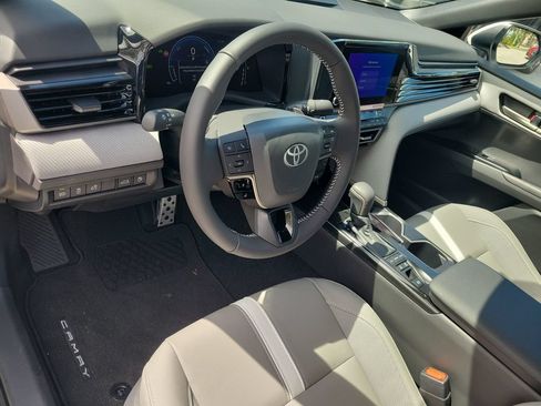 New 2026 Toyota Camry SE FWD image 7