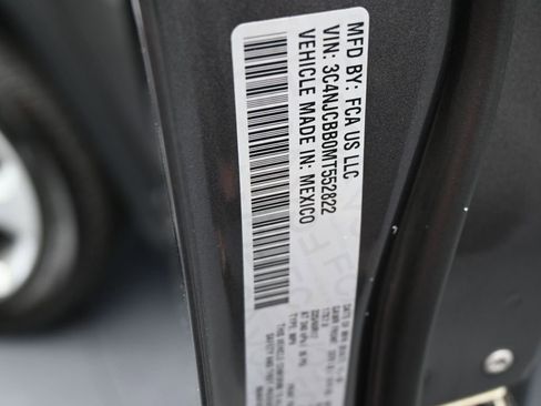 Used 2021 Jeep Compass Latitude image 16