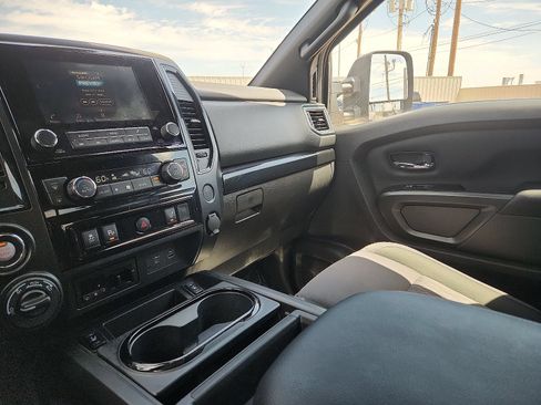 Used 2023 Nissan Titan SV w/ SV Convenience Package AWD/4WD image 20
