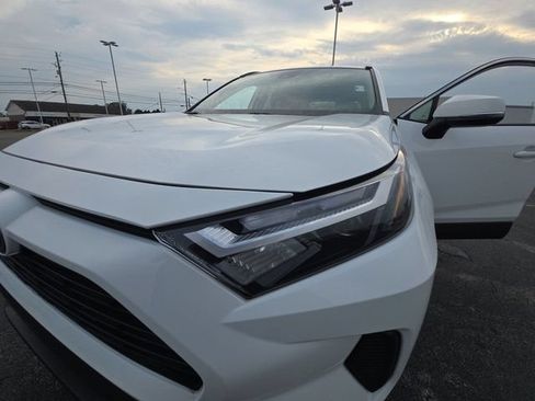 Used 2024 Toyota RAV4 XLE FWD image 26