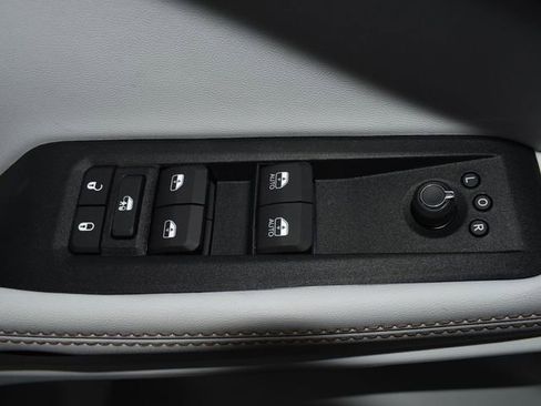 New 2026 Jeep Cherokee Overland image 13