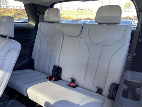 Used 2020 Hyundai Palisade SEL w/ Premium Package image 12