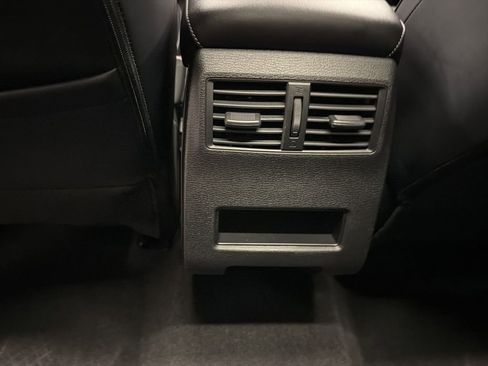 Used 2024 Mitsubishi Outlander Ralliart image 28