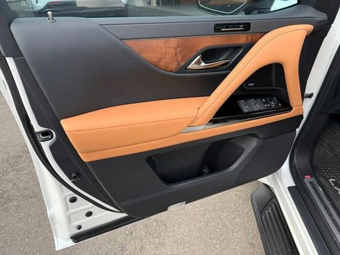 New 2026 Lexus LX 600 4WD w/ Luxury Package image 13