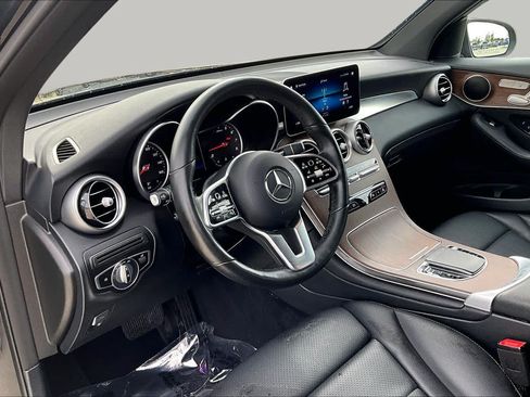 Used 2022 Mercedes-Benz GLC 300 4MATIC w/ Premium Package Lite image 16