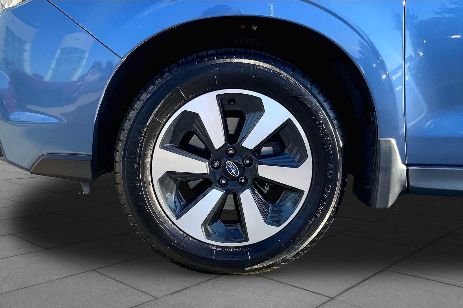 Used 2017 Subaru Forester 2.5i Premium AWD/4WD image 11